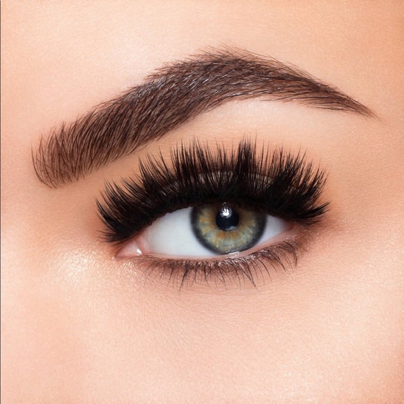 🦋LILLY LASHES LIMITED EDITION - Picture 5 of 5